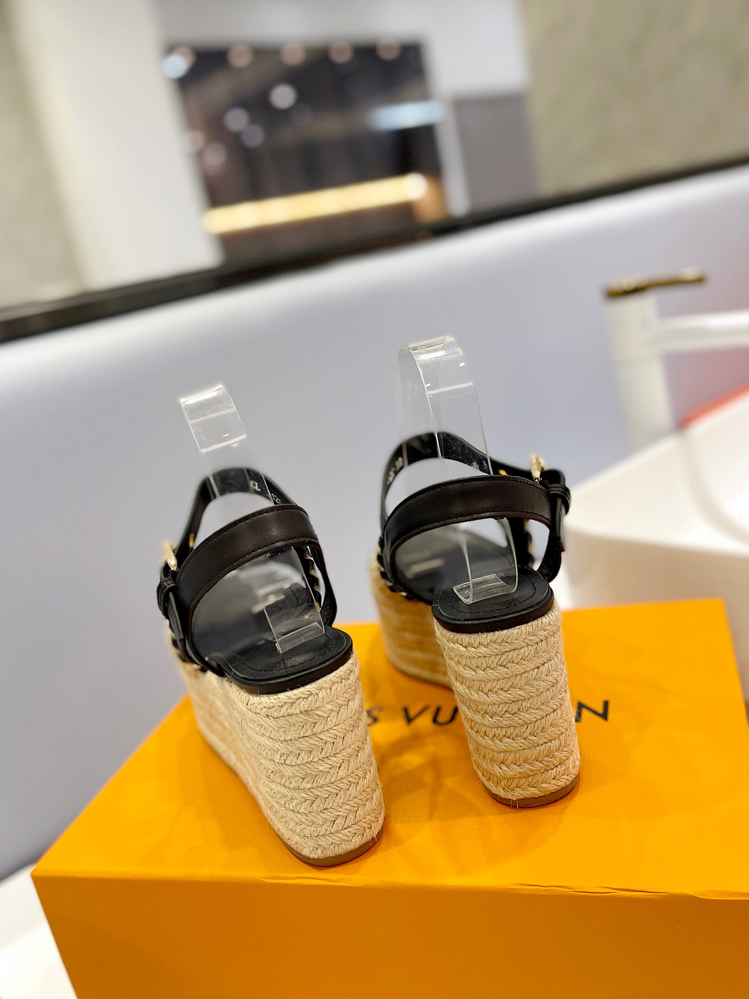 Bagsaaa L0vis Vvtt0n Wedge Sandal LV Logo Black