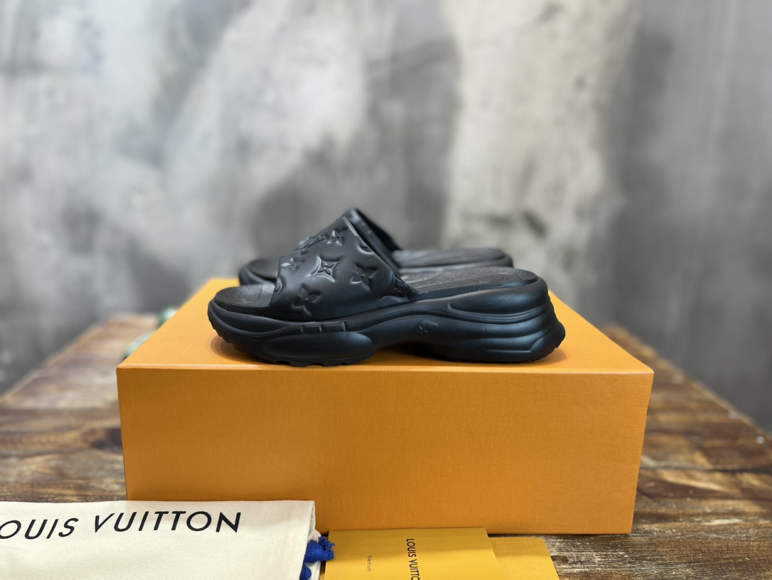 Bagsaaa L0vis Vvtt0n Pool 55 Flat Comfort Mule Black