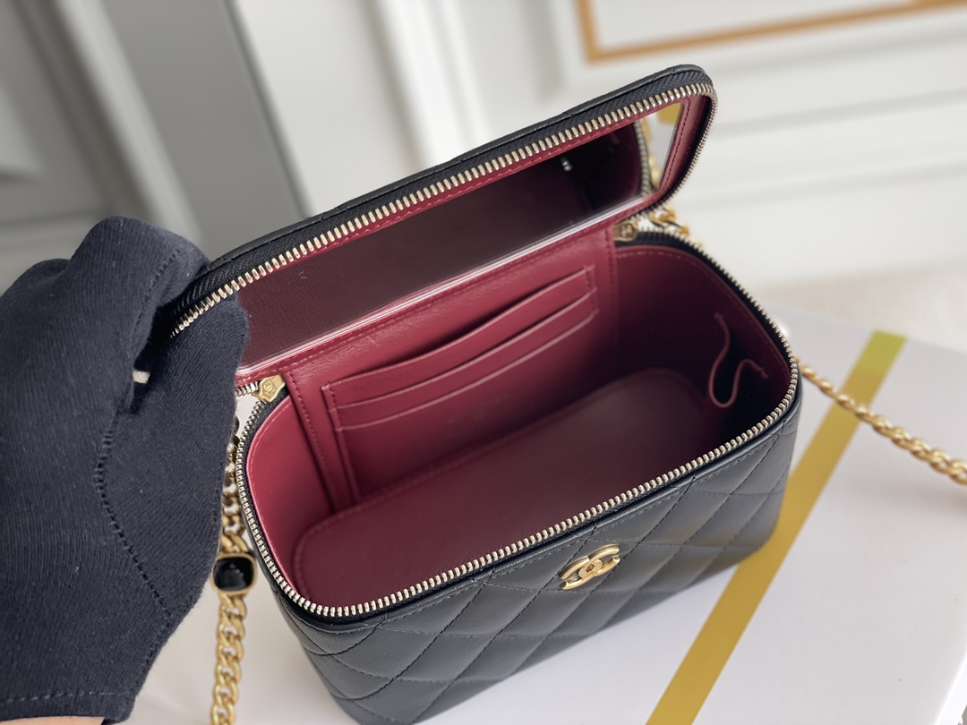 Bagsaaa Ch**el Vanity Black Bag - 17x9.5x8cm