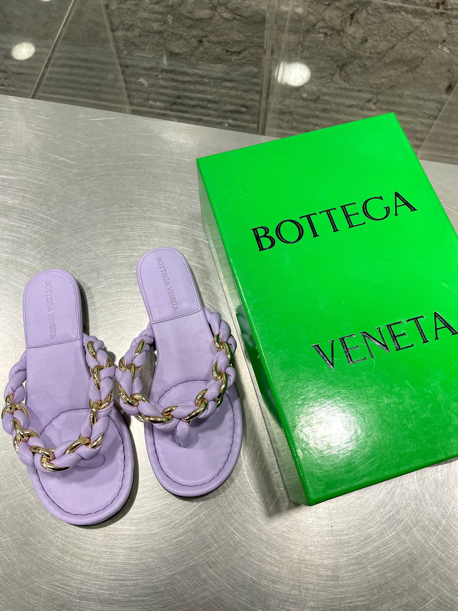 Bagsaaa B0tt*ga Ven*ta Rubber Lido In Cane Sugar Purple