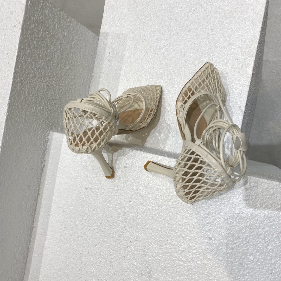 Bagsaaa B0tt*ga Ven*ta Stretch Leather Trimmed Mesh Pumps in Beige
