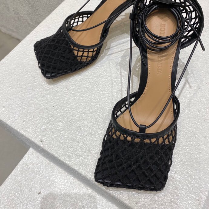 Bagsaaa B0tt*ga Ven*ta Stretch Leather Trimmed Mesh Pumps in Black