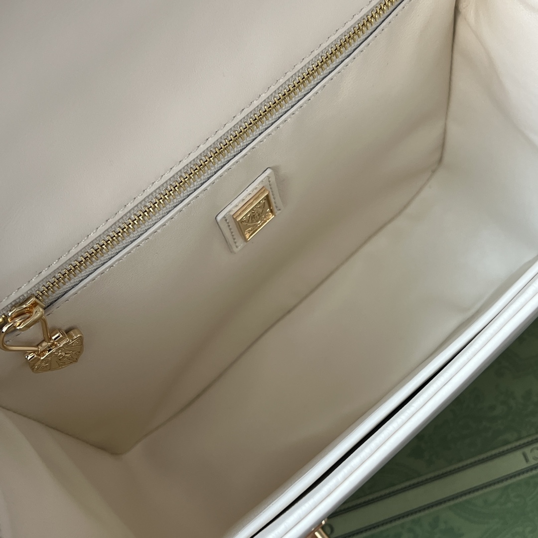 Bagsaaa Gvc*1 Equestrian inspired shoulder white bag - 21x20x7cm