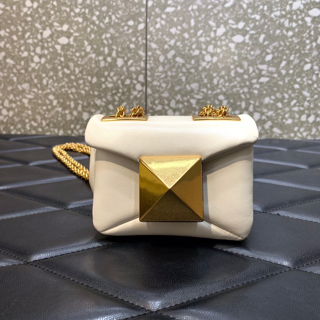 Bagsaaa Va1e*ntin0 Garavani Micro One Stud Nappa White Bag - 11x8x5cm