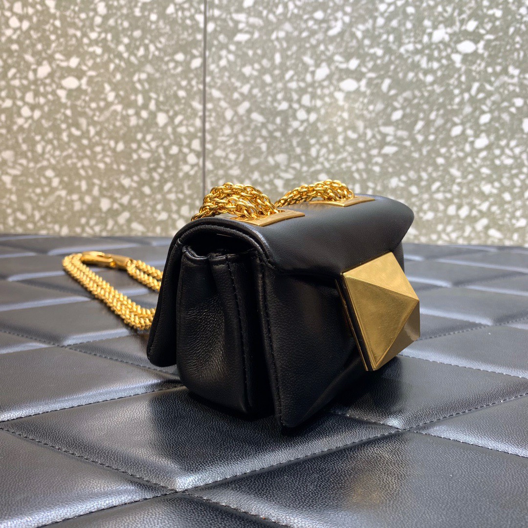 Bagsaaa Va1e*ntin0 Garavani Micro One Stud Nappa Black Bag - 11x8x5cm