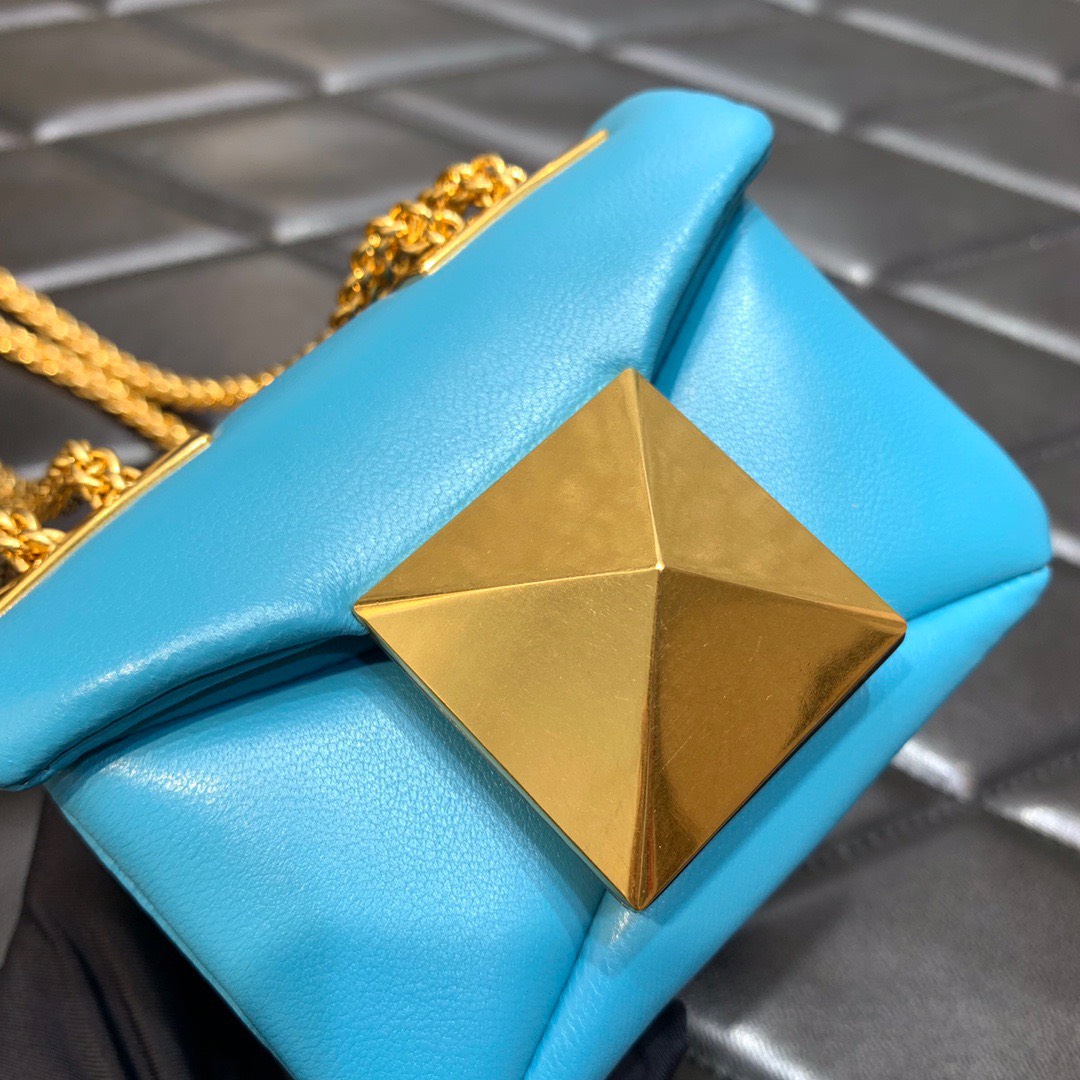 Bagsaaa Va1e*ntin0 Garavani Micro One Stud Nappa Blue Bag - 11x8x5cm