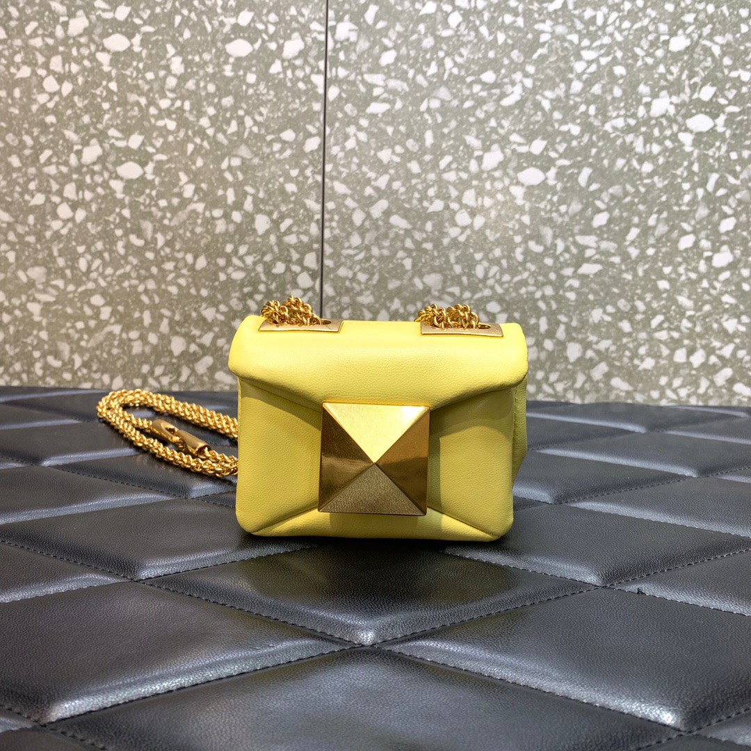 Bagsaaa Va1e*ntin0 Garavani Micro One Stud Nappa Yellow Bag - 11x8x5cm