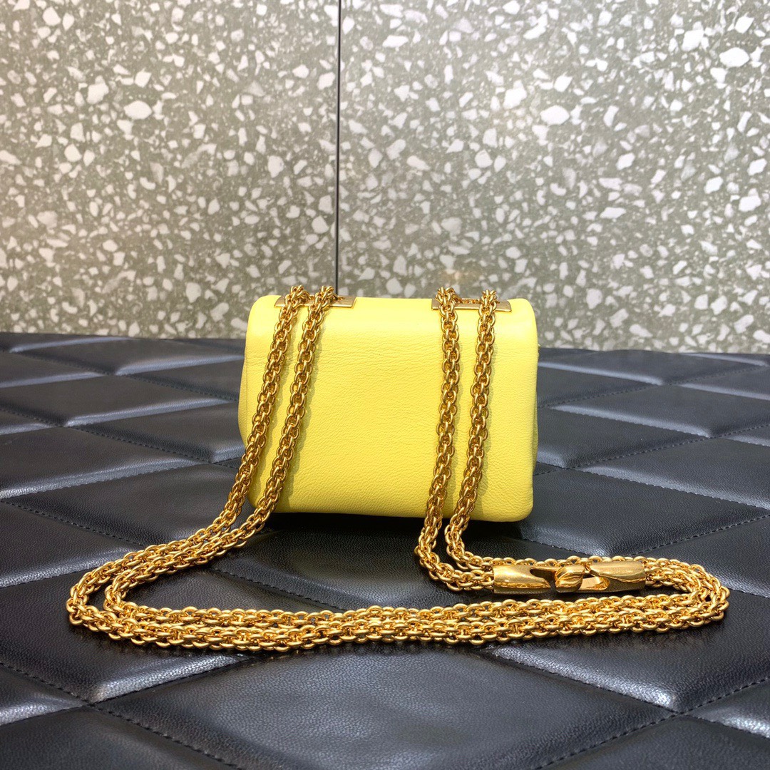 Bagsaaa Va1e*ntin0 Garavani Micro One Stud Nappa Yellow Bag - 11x8x5cm