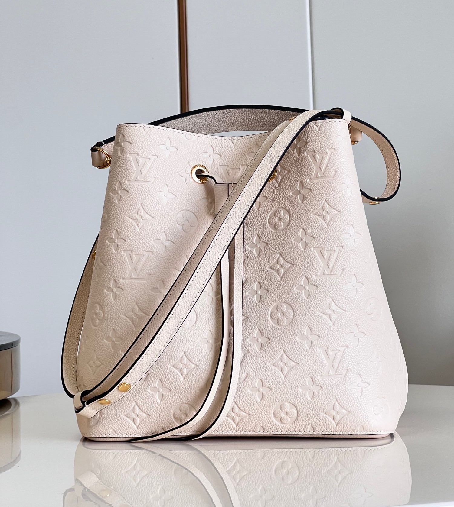 Bagsaaa L0vis Vvtt0n Neonoe Creme Beige - 26 x 26 x 17.5 cm