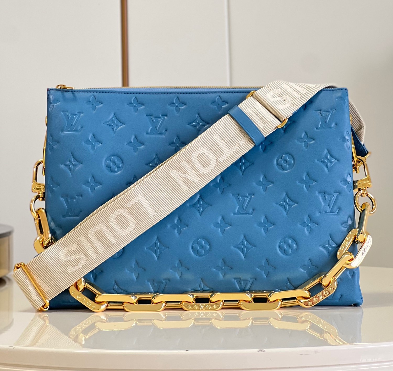 Bagsaaa L0vis Vvtt0n Coussin MM Blue Bag - 34 x 24 x 12