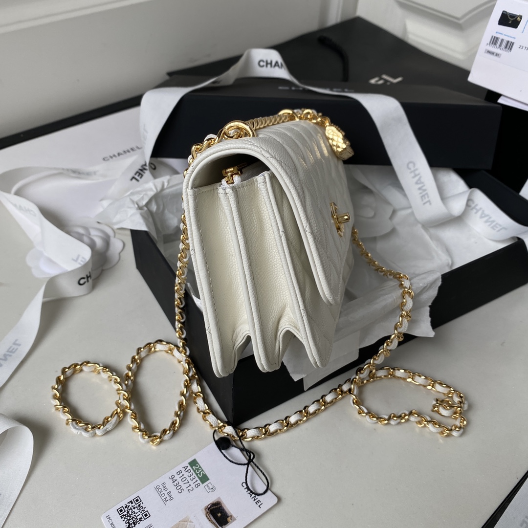 Bagsaaa Ch**el WOC White Caviar Leather - 19cm