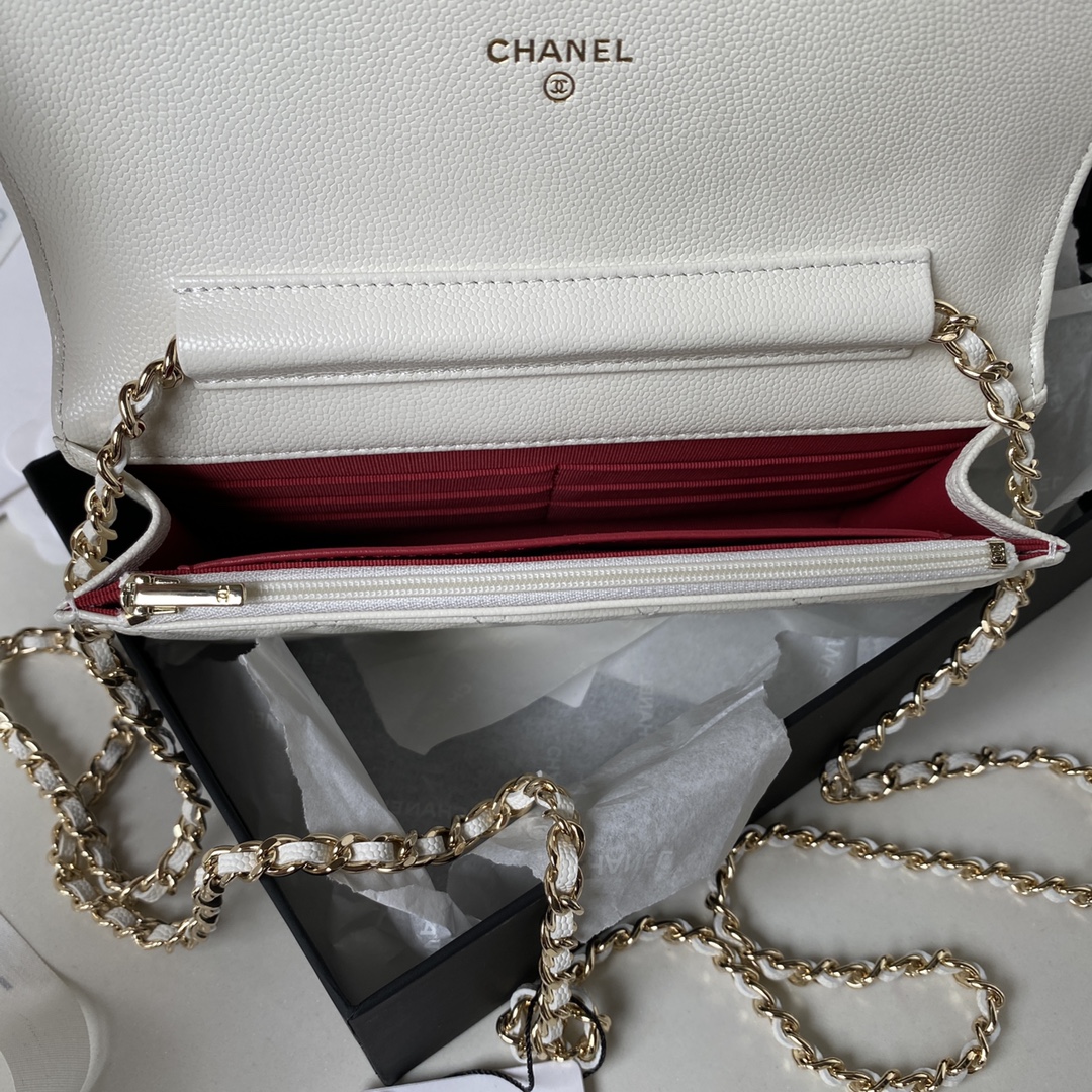 Bagsaaa Ch**el WOC White CC Logo Caviar Leather - 19cm