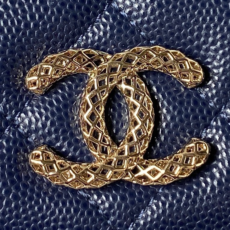 Bagsaaa Ch**el WOC Navy Blue CC Logo Caviar Leather - 19cm