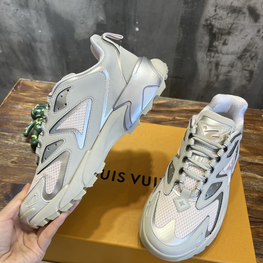 Bagsaaa L0vis Vvtt0n Runner Tatic Sneaker Beige