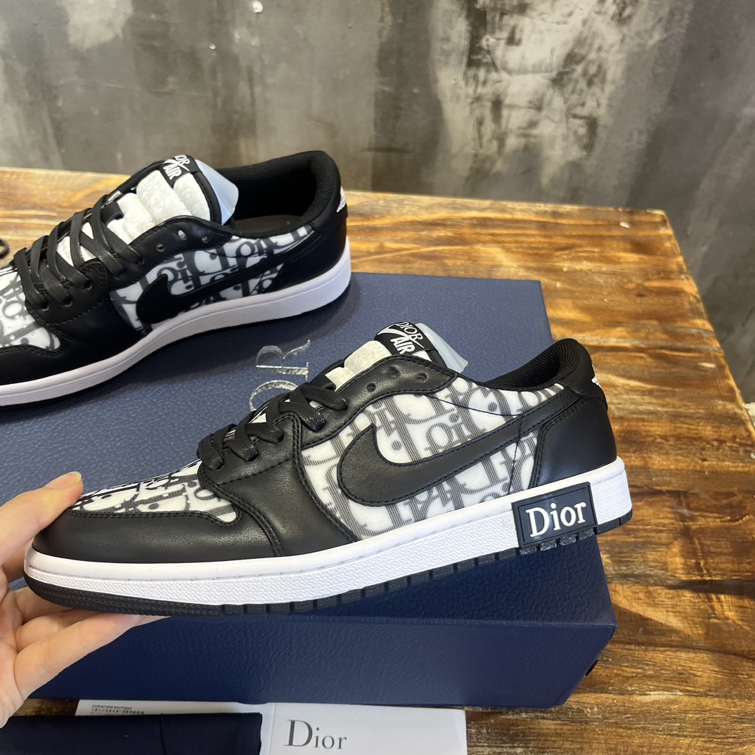 Bagsaaa Nike x D10r Dunk Low White and Black Sneakers