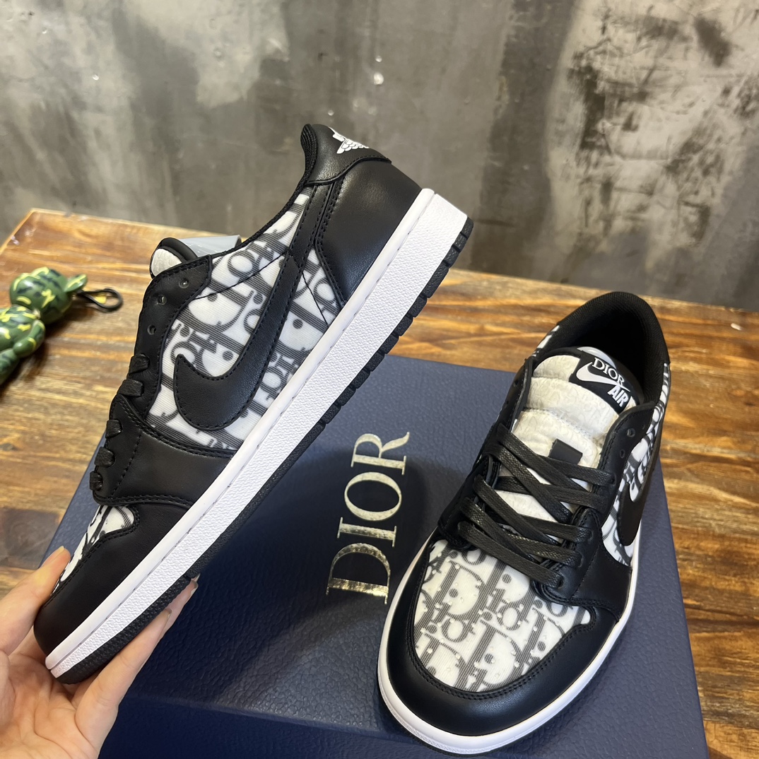 Bagsaaa Nike x D10r Dunk Low White and Black Sneakers
