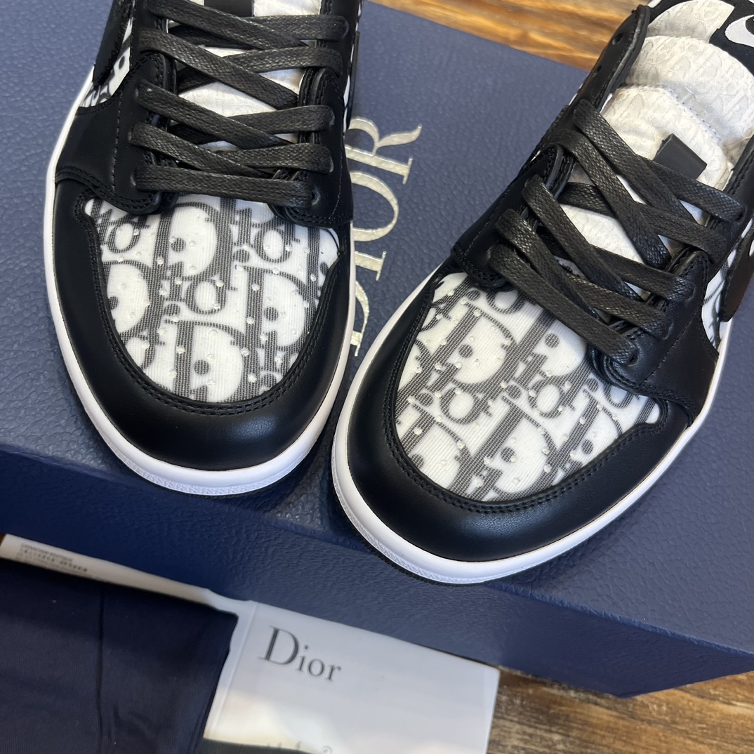 Bagsaaa Nike x D10r Dunk Low White and Black Sneakers