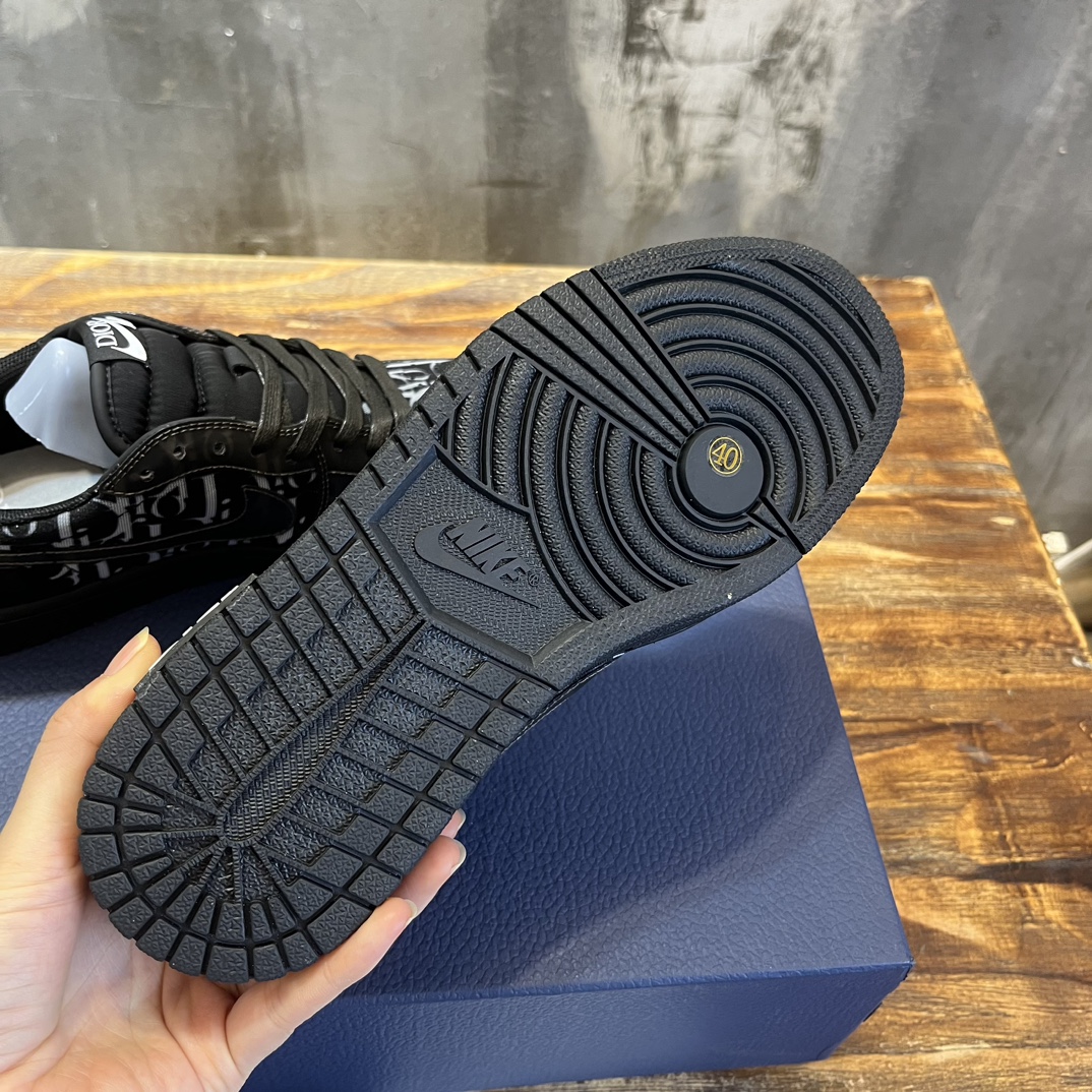 Bagsaaa Nike x D10r Dunk Low White and Black