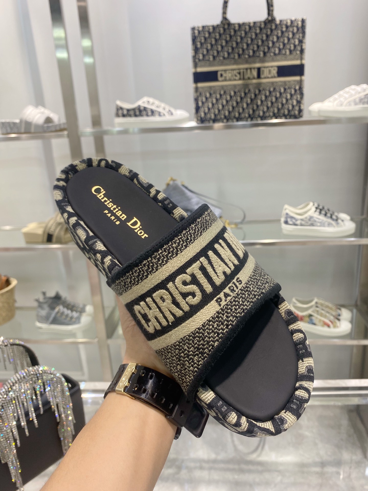 Bagsaa D10r Dway Blue Sandals