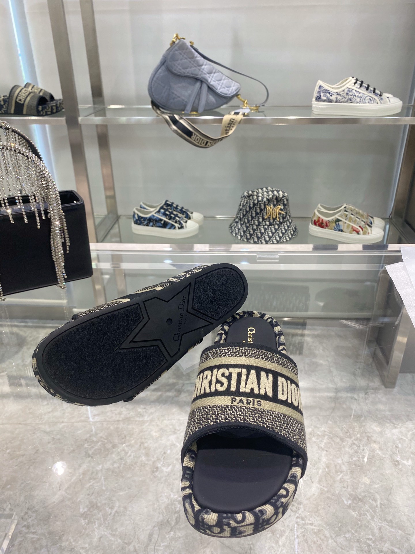 Bagsaa D10r Dway Blue Sandals