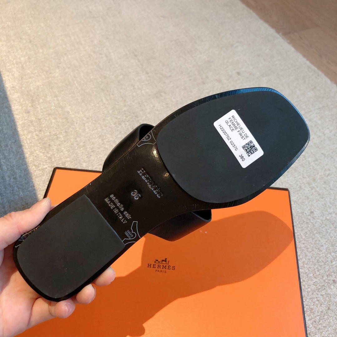 Bagsaaa H**me5 Elixir Sandal Black Leather