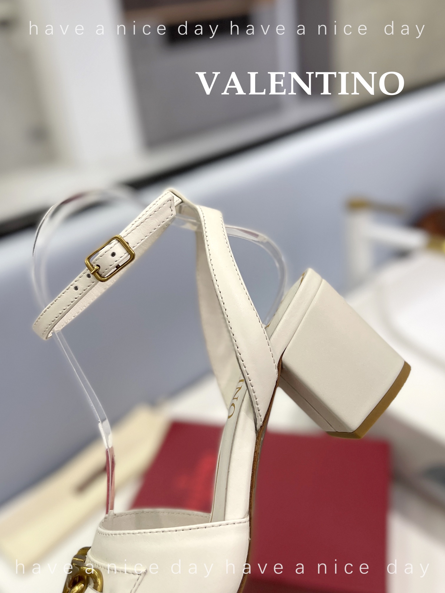 Bagsaaa Va1e*ntin0 White Sandals