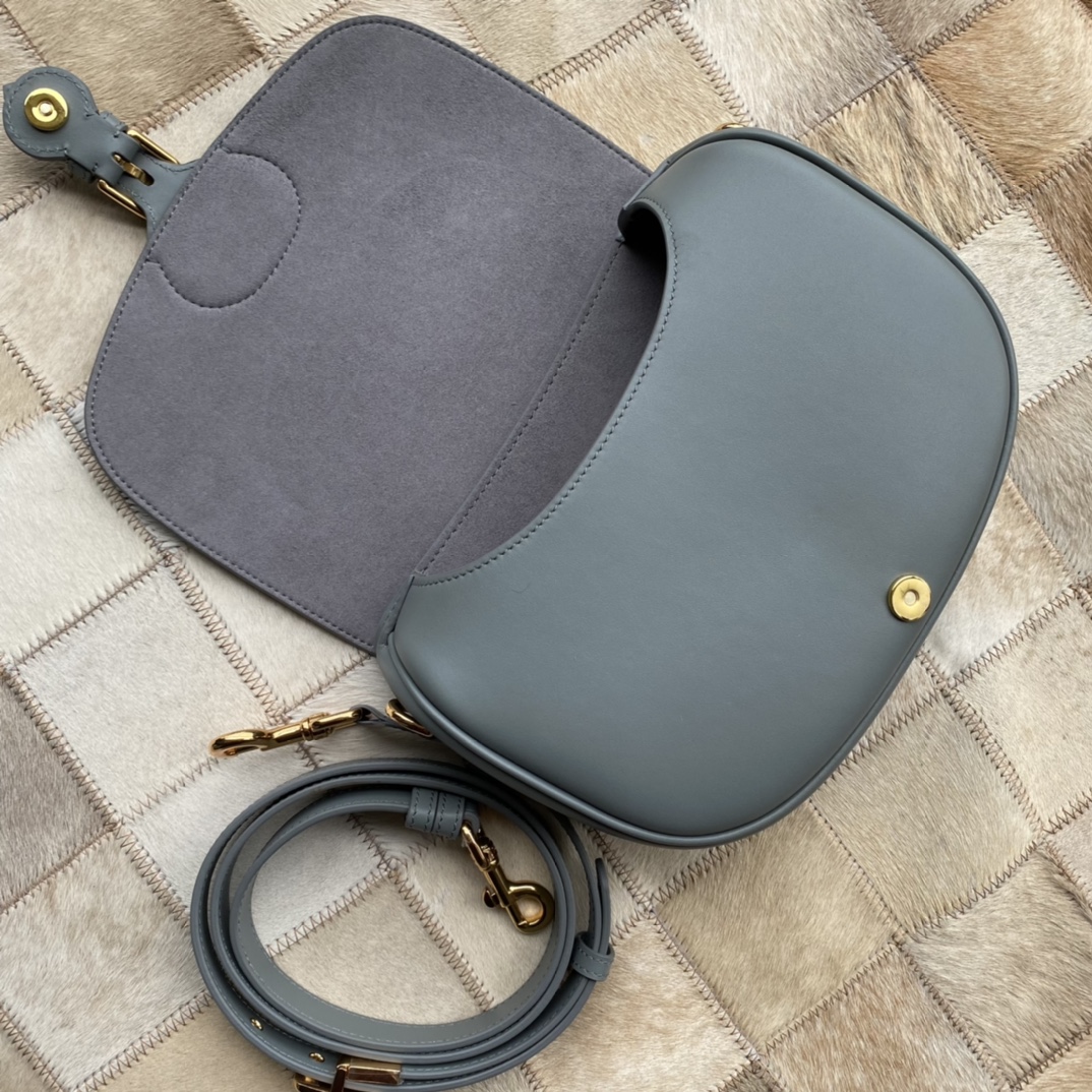 Bagsaaa D10r Medium Bobby Blue Bag - 22 x 17 x 6 cm