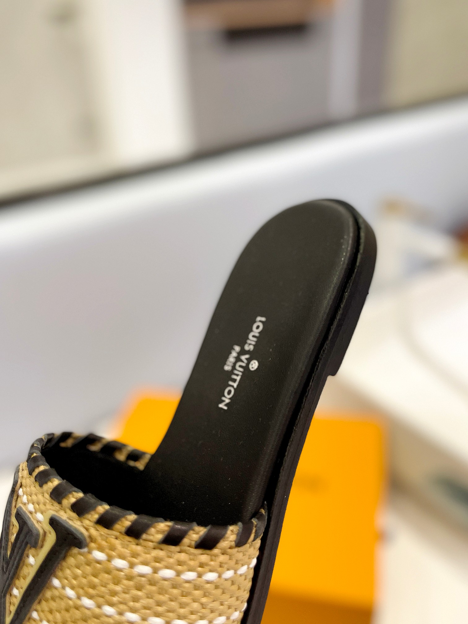 Bagsaaa L0vis Vvtt0n Flat Slides Black