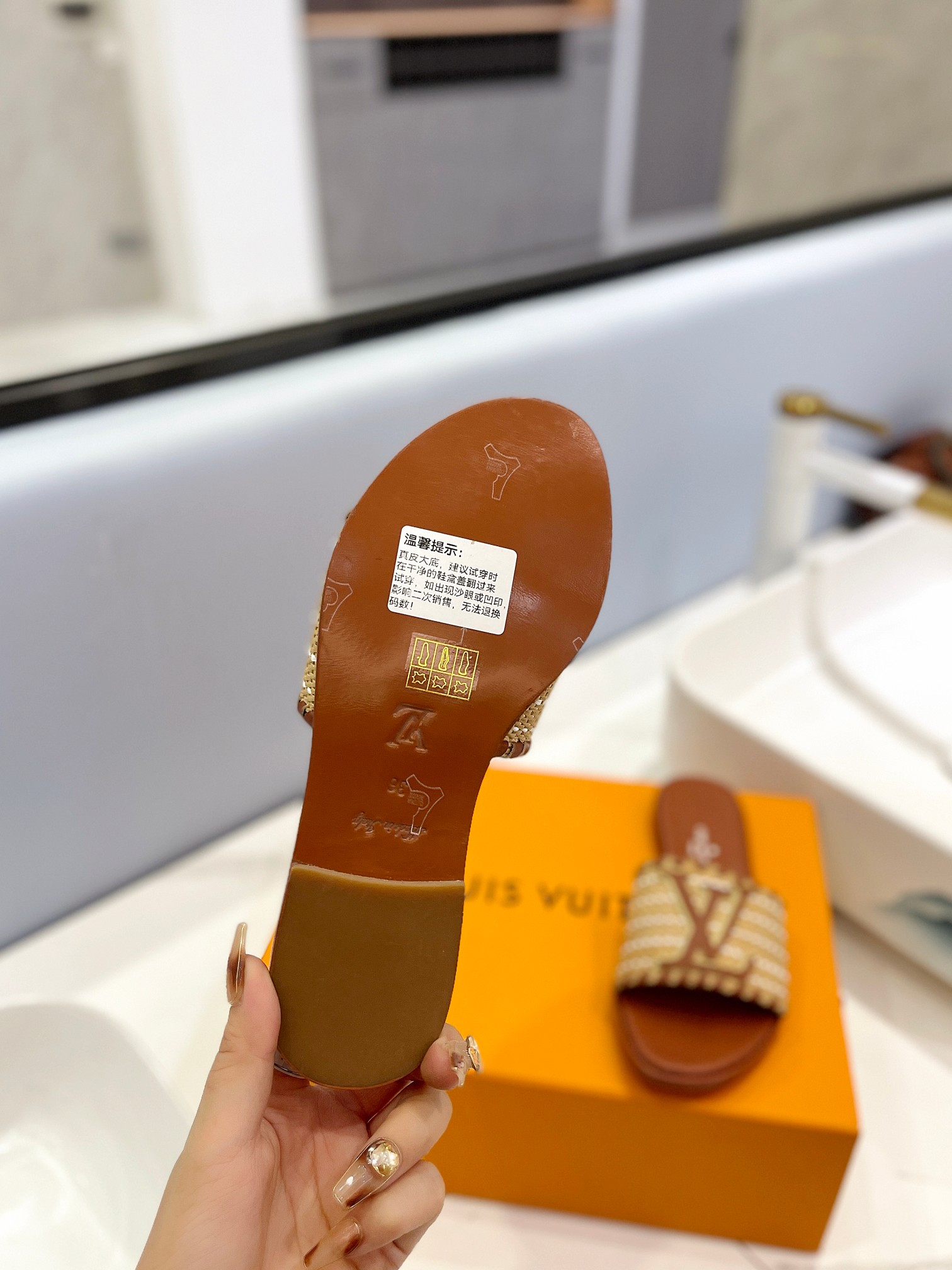 Bagsaaa L0vis Vvtt0n Flat Slides Brown