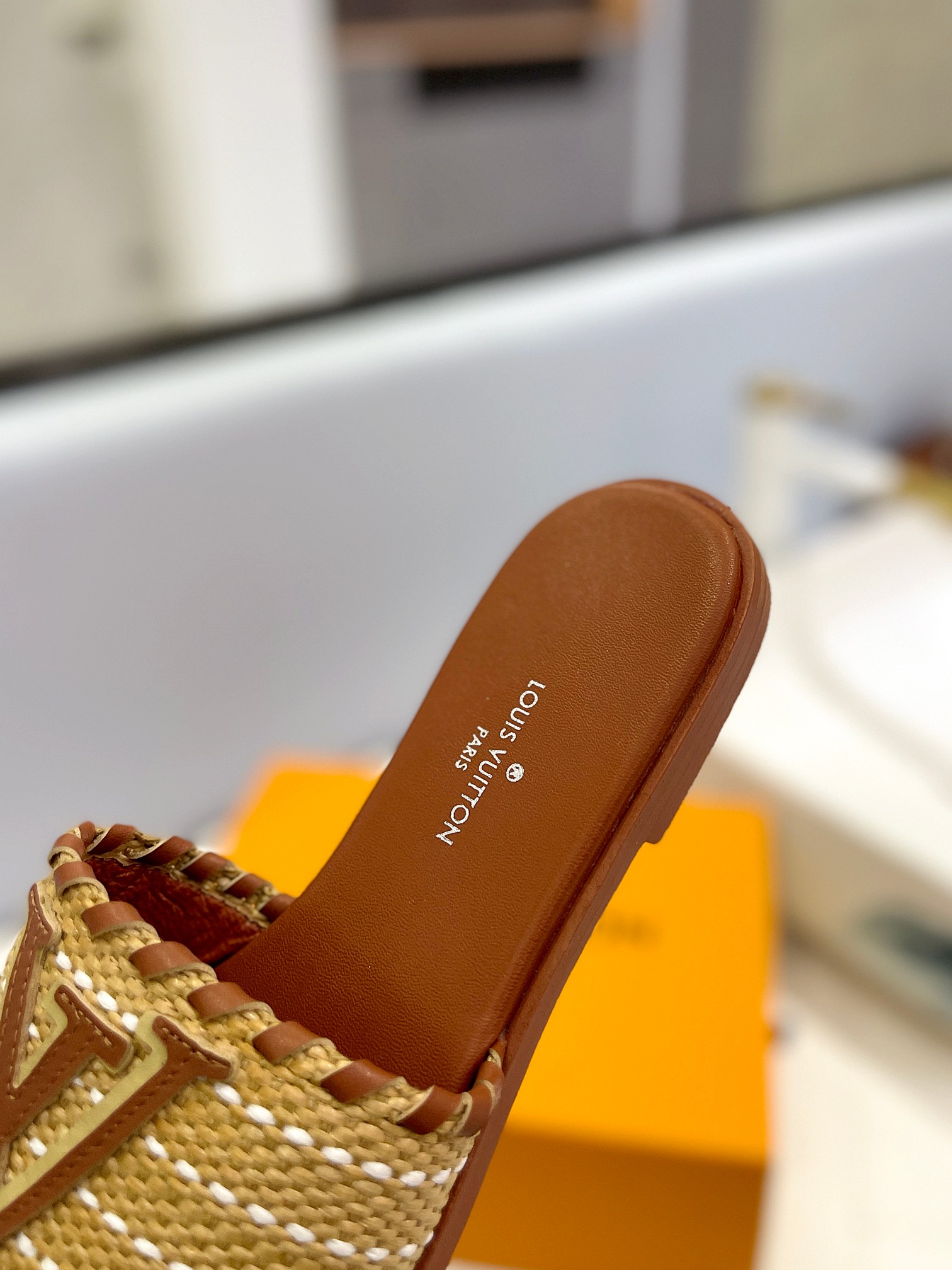 Bagsaaa L0vis Vvtt0n Flat Slides Brown