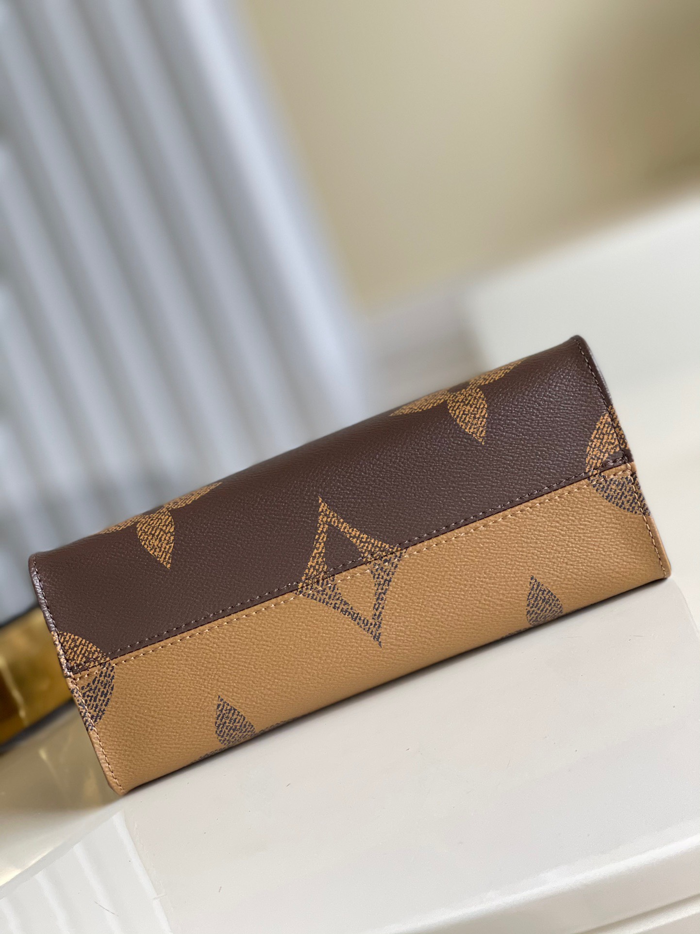 Bagsaaa L0vis Vvtt0n Onthego PM Monogram Reverse coated canvas - 25 x 19 x 11.5 cm