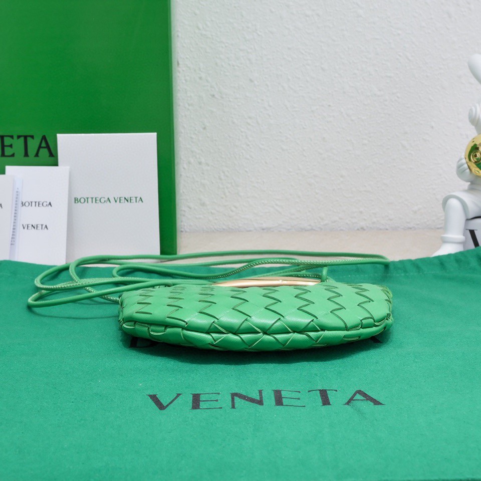 Bagsaaa B0tt*ga Ven*ta Sardine Top Handle Green Bag - 20*12*2.5cm