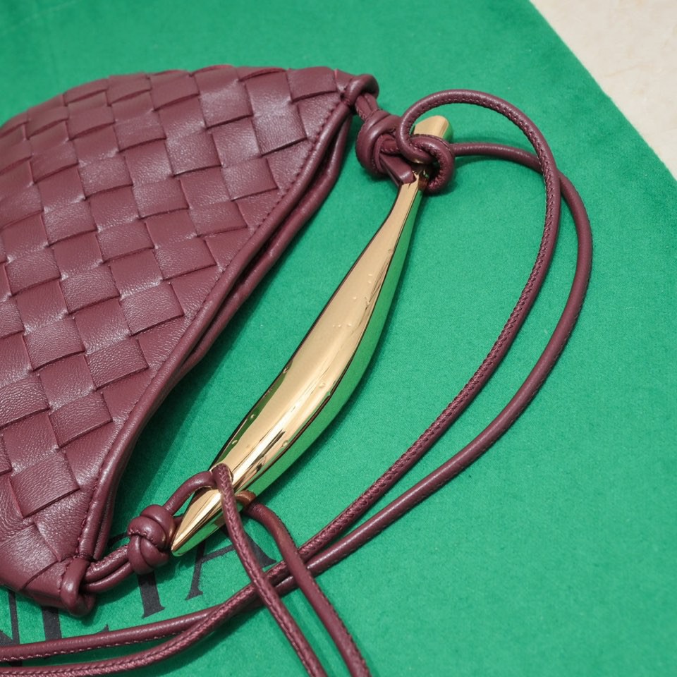 Bagsaaa B0tt*ga Ven*ta Sardine Top Handle Burgundy Bag - 20*12*2.5cm