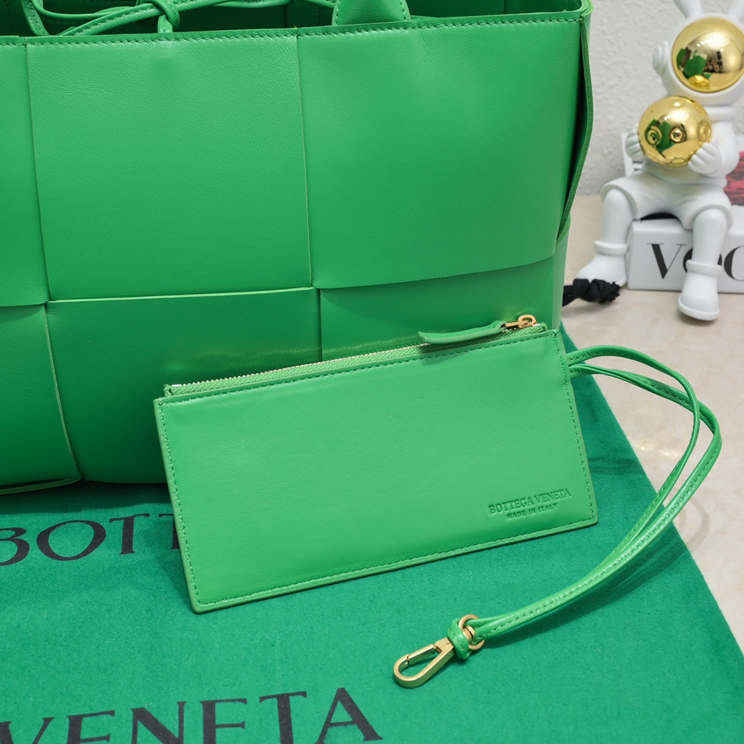 Bagsaaa B0tt*ga Ven*ta Arco Tote Green Bag - 36*24*12cm