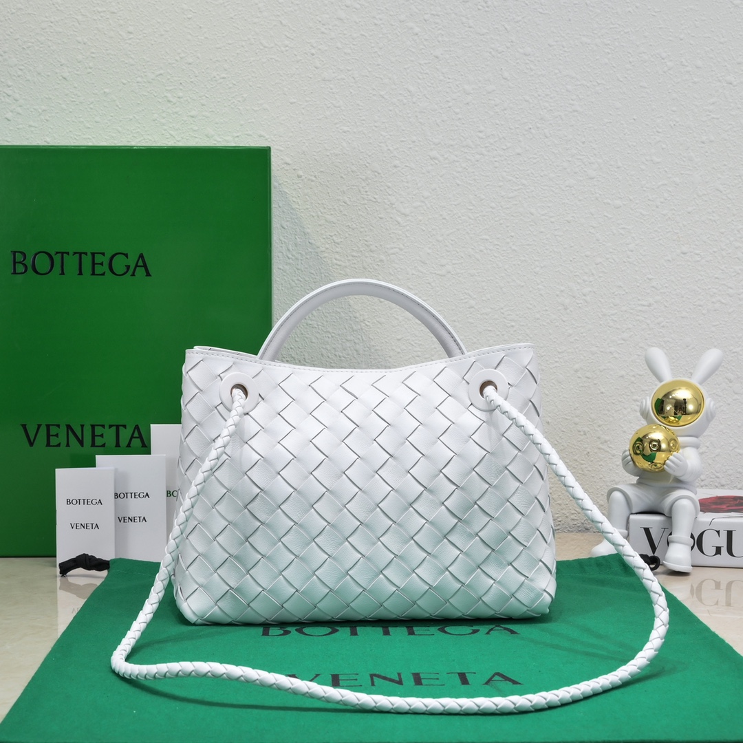 Bagsaaa B0tt*ga Ven*ta Andiamo Medium white leather tote bag - 19*25*10.5cm