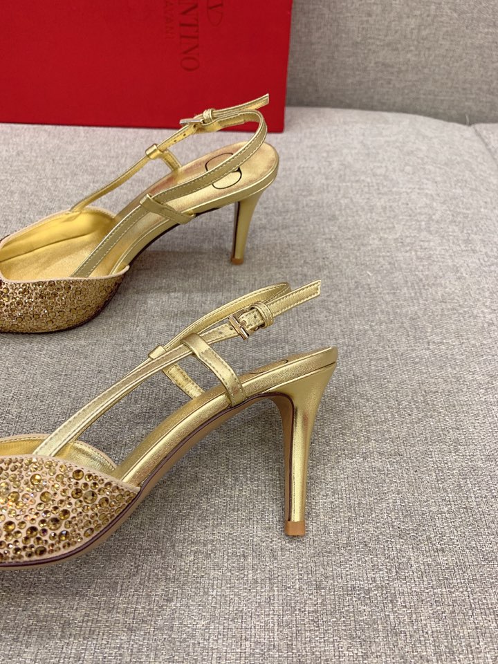 Bagsaaa Va1e*ntin0 VLOGO GLOW Crystal SLINGBACK gold PUMP 80 MM