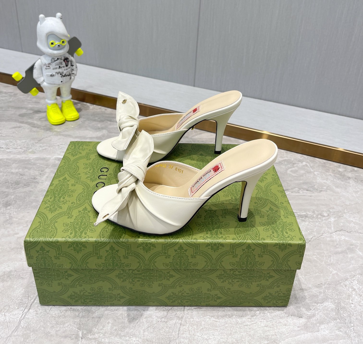 Bagsaaa Gvc*1 Leather White Mules