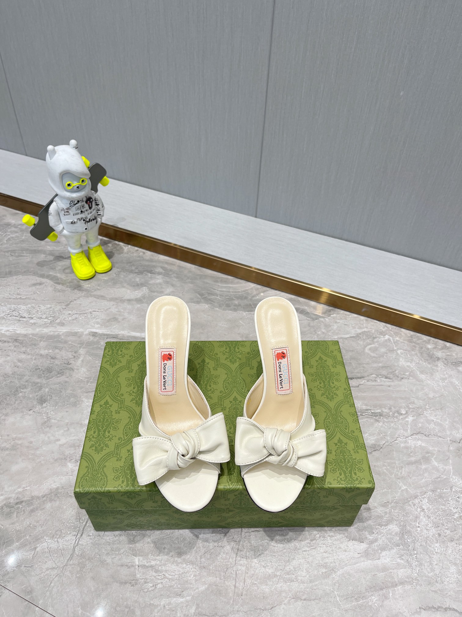 Bagsaaa Gvc*1 Leather White Mules