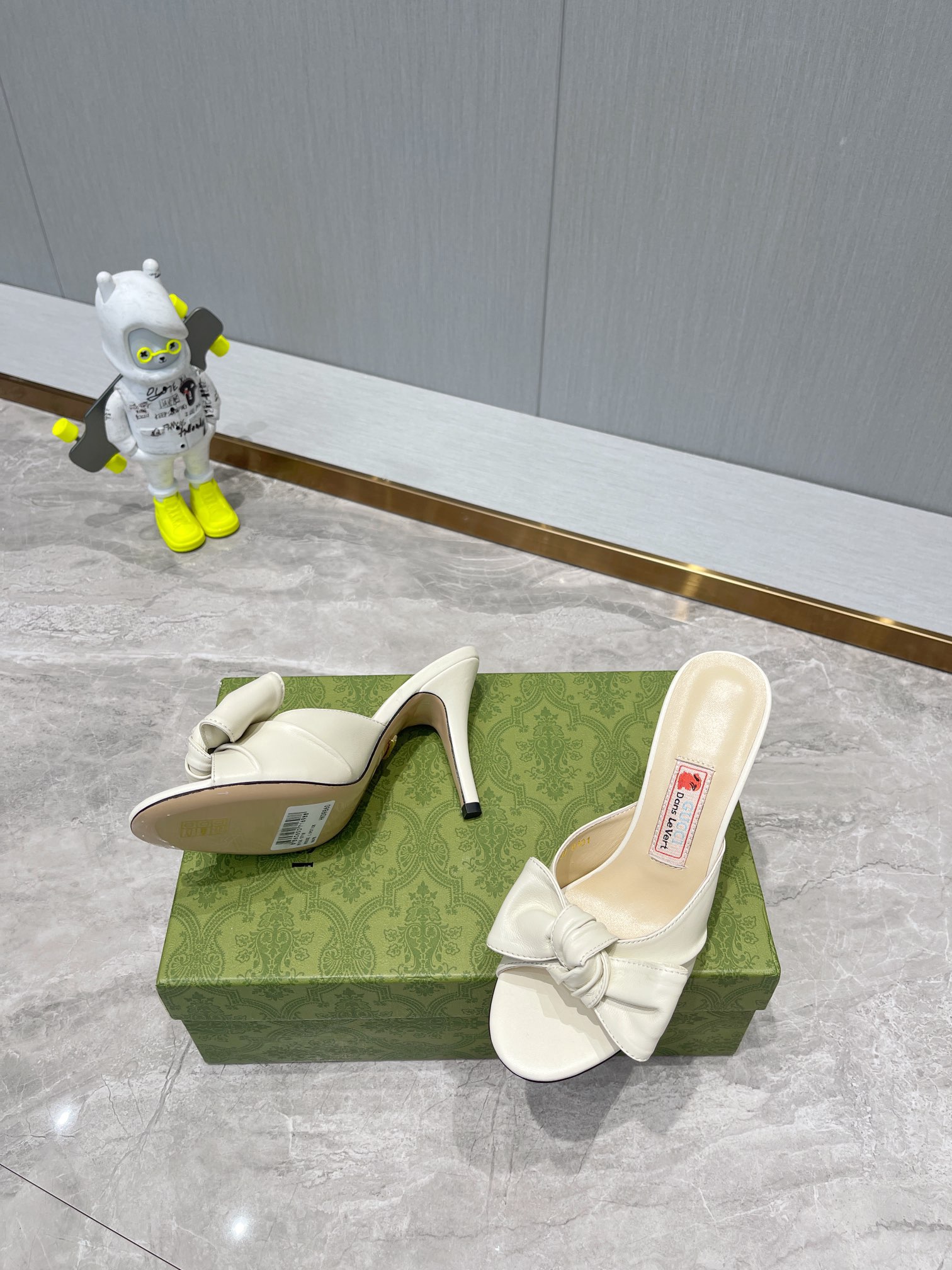 Bagsaaa Gvc*1 Leather White Mules