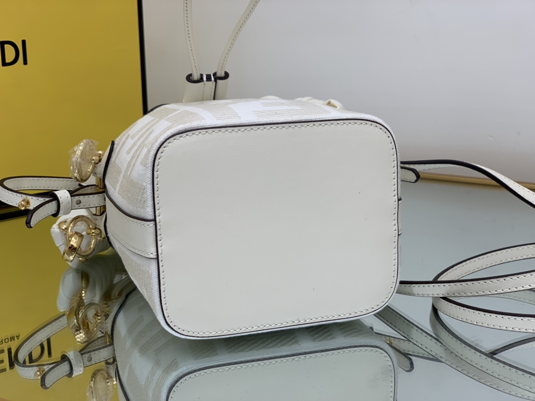 Bagsaaa F**di Mon Tresor White canvas FF mini bag - 18*10*12cm