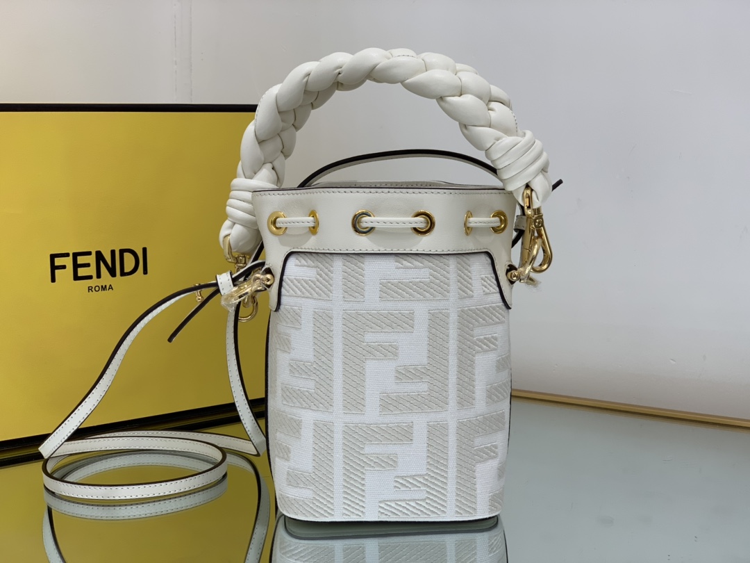 Bagsaaa F**di Mon Tresor White canvas FF mini bag - 18*10*12cm