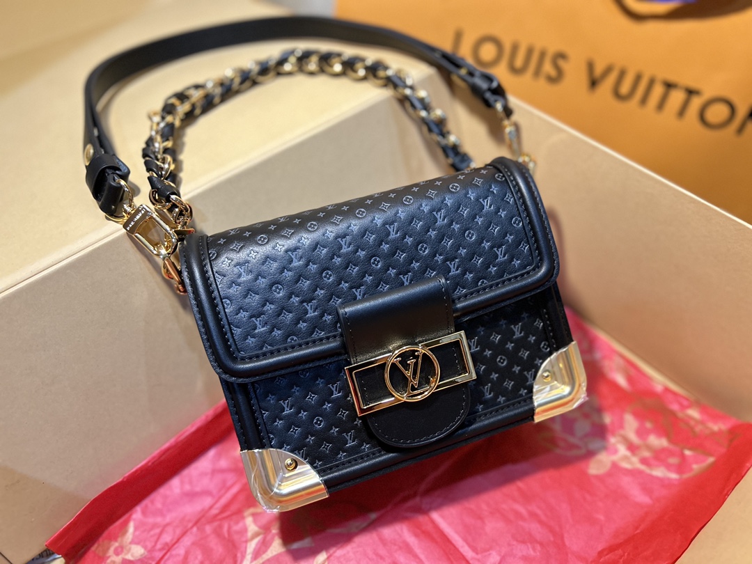 Bagsaaa L0vis Vvtt0n Dauphine MM Black Calfskin - 17 x 25 x 10.5 cm