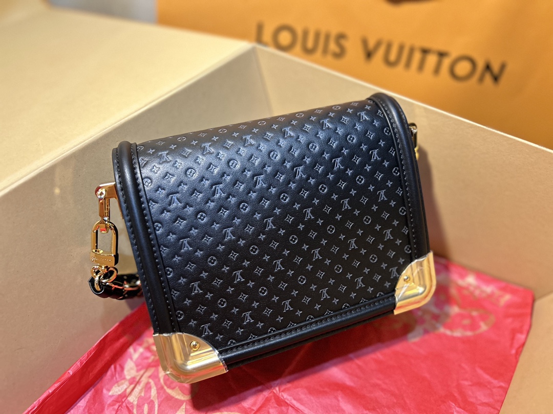 Bagsaaa L0vis Vvtt0n Dauphine MM Black Calfskin - 17 x 25 x 10.5 cm