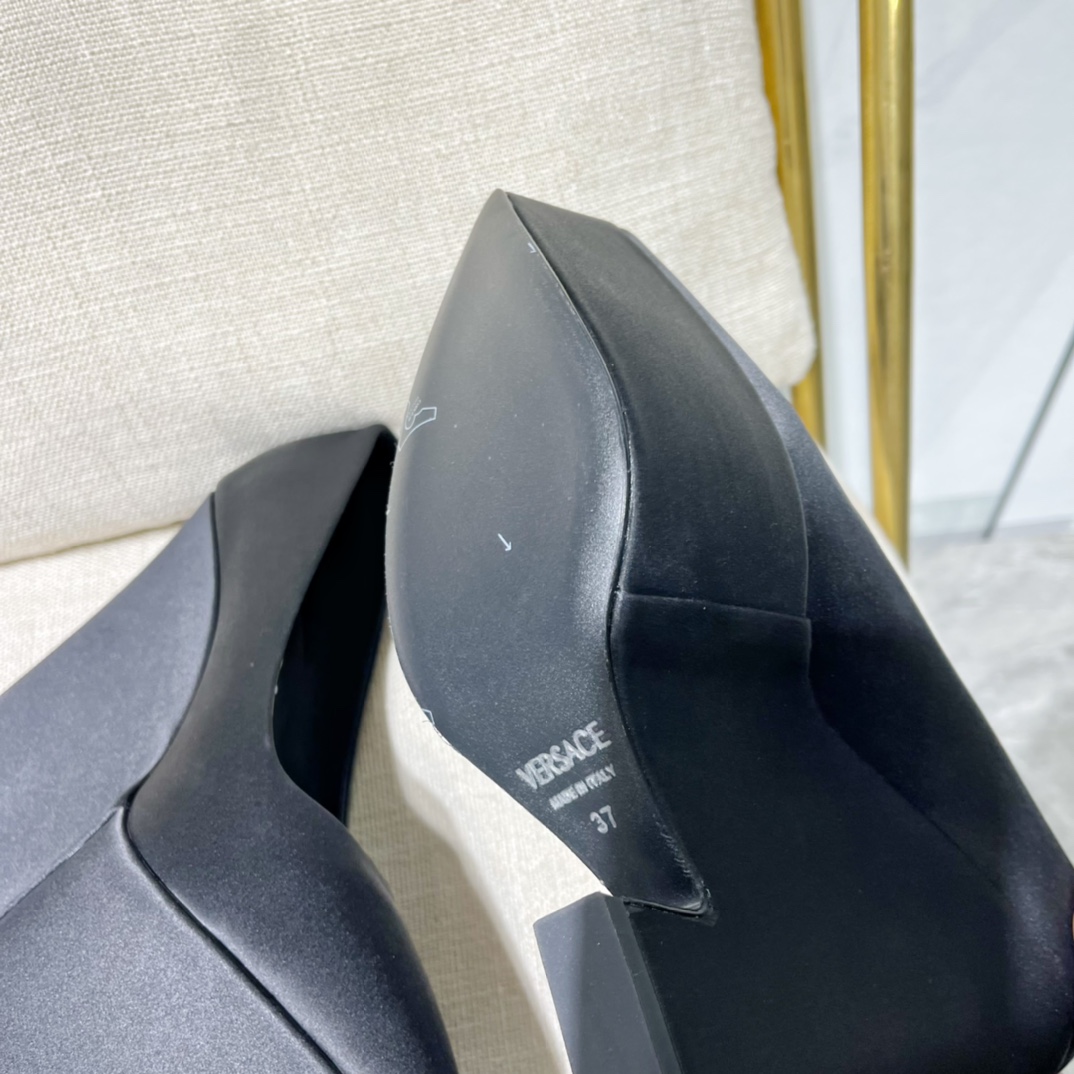 Bagsaaa Versace Black Heel