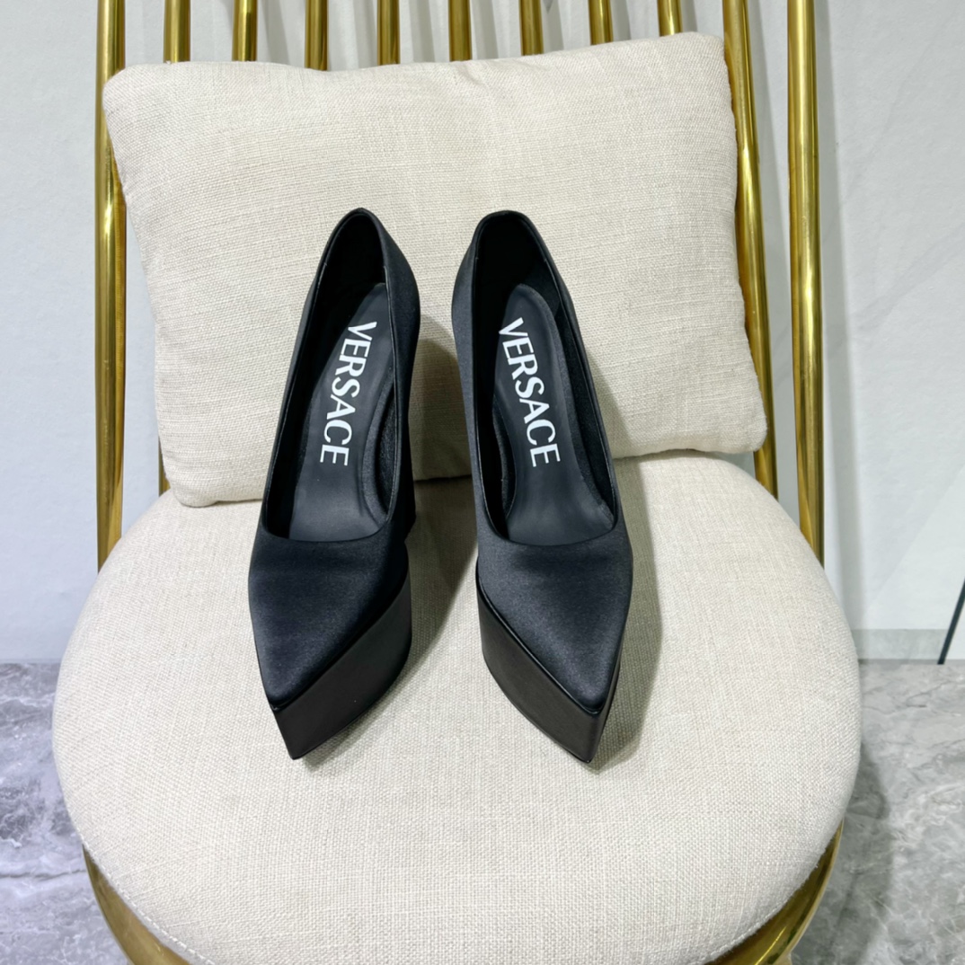 Bagsaaa Versace Black Heel