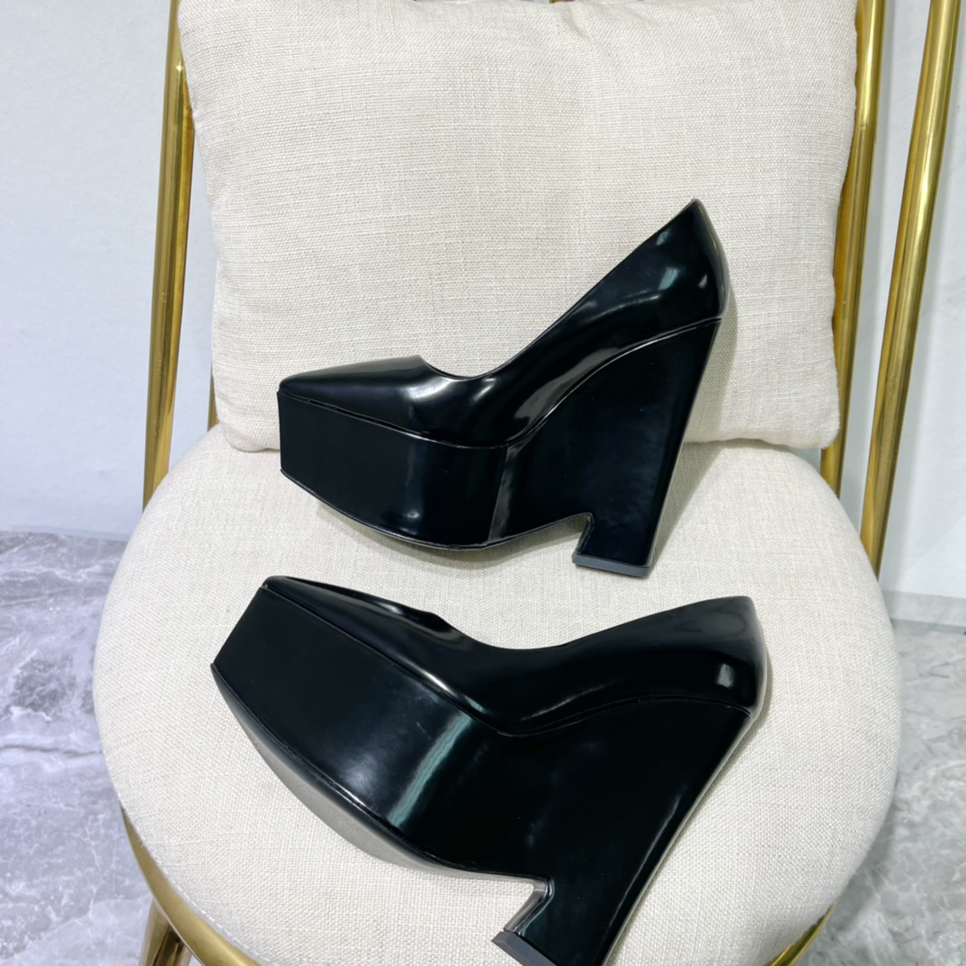 Bagsaaa Versace Black Leather Heel