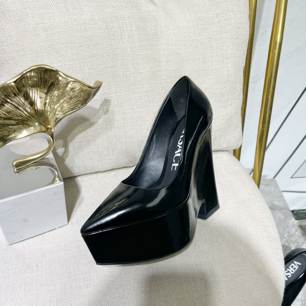Bagsaaa Versace Black Leather Heel
