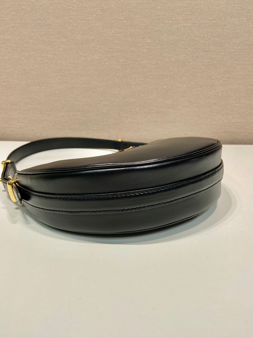 Bagsaaa Pra*a Black Leather shoulder bag - 22.5*18.5*6.5cm
