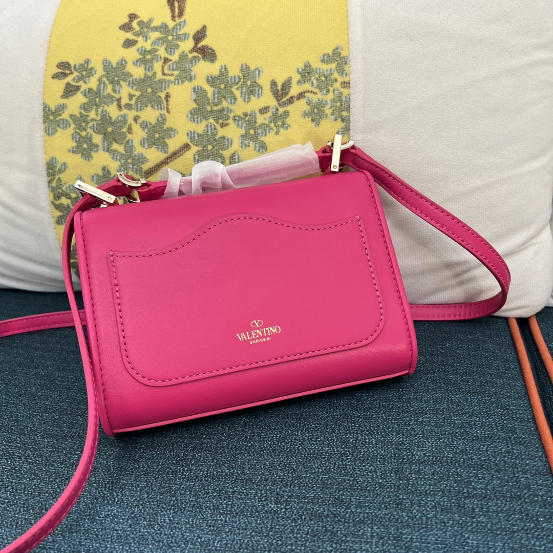 Bagsaaa Va1e*ntin0 Garavani small VLogo Type shoulder dark pink bag - 18x13x5cm