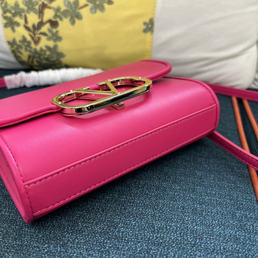 Bagsaaa Va1e*ntin0 Garavani small VLogo Type shoulder dark pink bag - 18x13x5cm